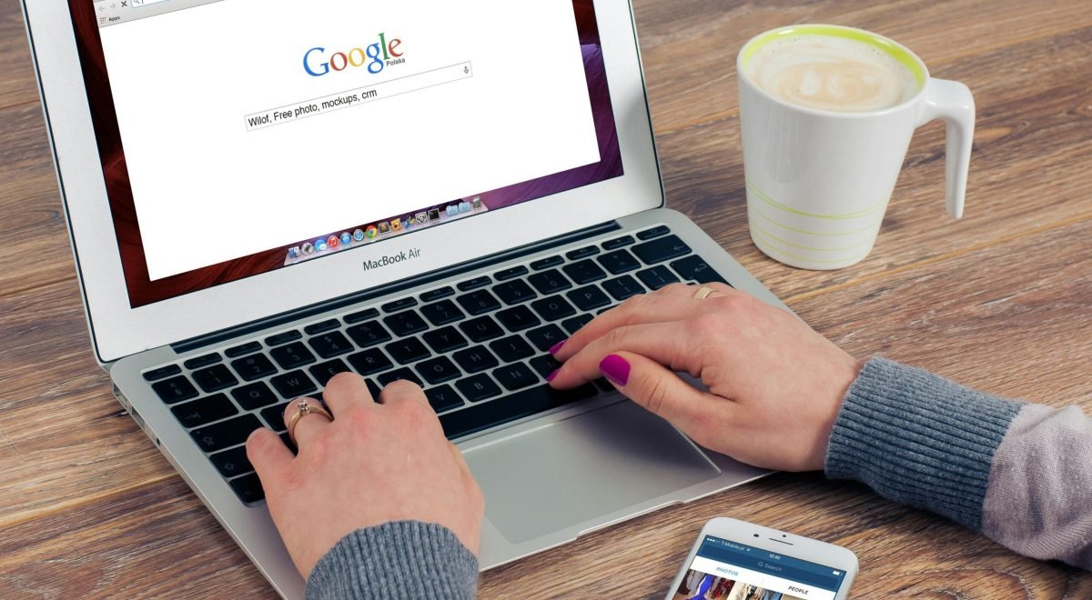 Google Ads vs Facebook Ads: Which Is Better for Business Growth ?